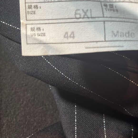 Men’s Black Pinstripe 3 Piece Suit 2 Button Closure Size 44 Jacket 40 Pants NEW - Picture 16 of 16